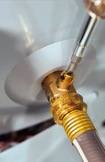 https://rossmoynehotwater.com.au/uploads/2025/06/gas-hot-water-system-23833.jpg