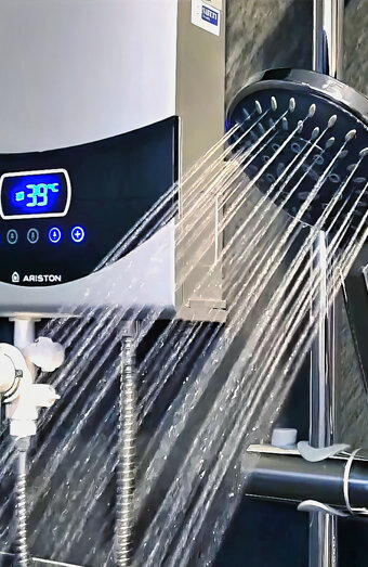 https://rossmoynehotwater.com.au/uploads/2025/06/hot-water-83252.jpg