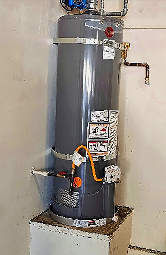 https://rossmoynehotwater.com.au/uploads/2025/06/hot-water-95452.jpg
