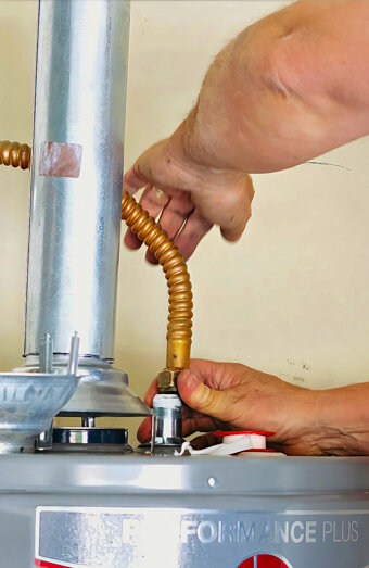 https://rossmoynehotwater.com.au/uploads/2025/06/hot-water-installs-71493.jpg