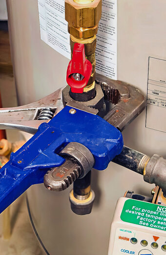 https://rossmoynehotwater.com.au/uploads/2025/06/hot-water-installs-82362.jpg