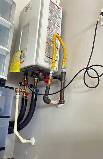 https://rossmoynehotwater.com.au/uploads/2025/06/instant-hot-water-systems-65049.jpg