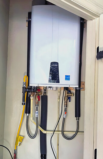 https://rossmoynehotwater.com.au/uploads/2025/06/thermostatic-water-systems-87780.jpg